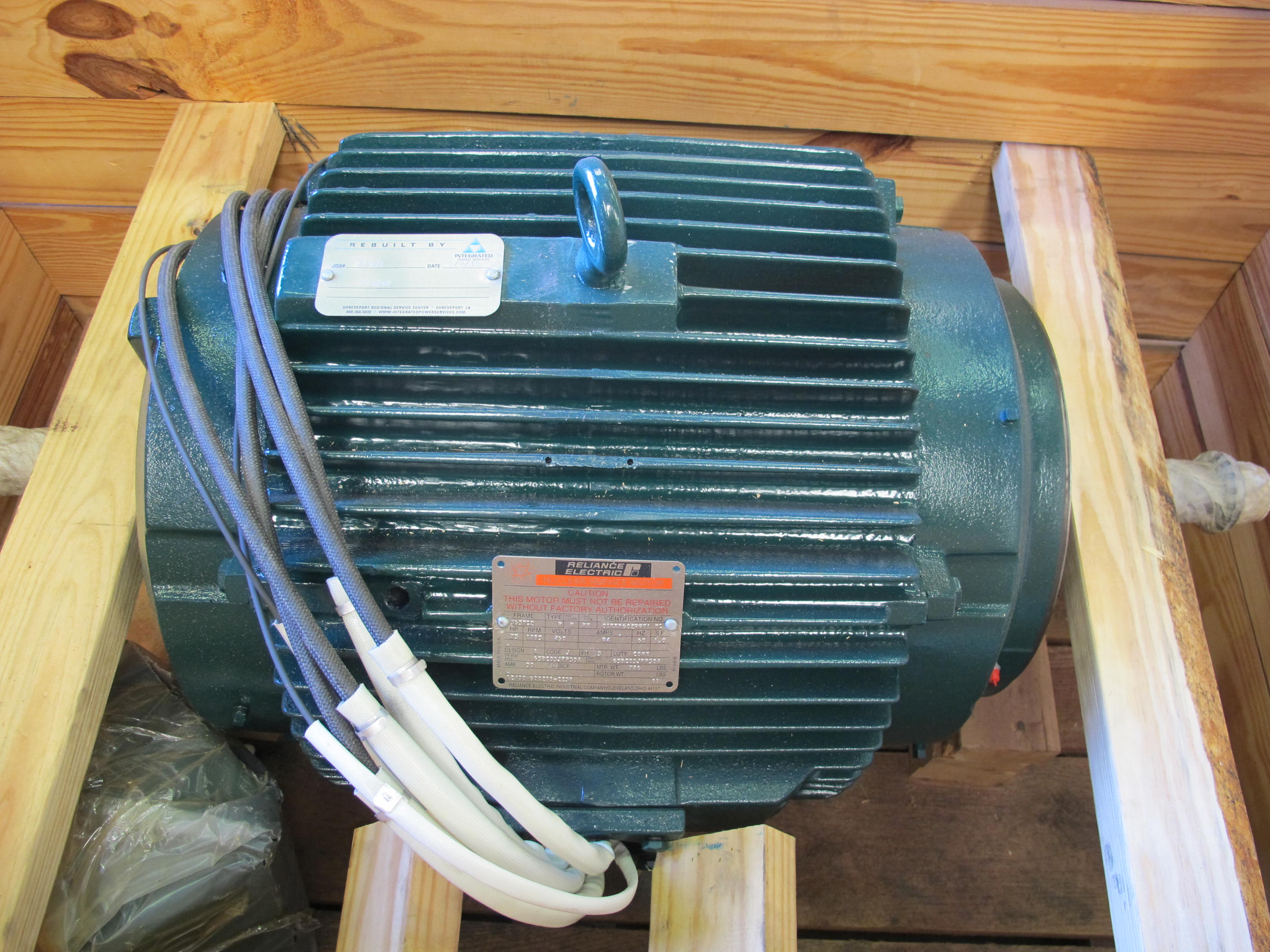 MOTOR, ELECTRIC TYPE, 75 HORSEPOWER, 460VAC 3 PHASE 60HZ ELEC RATING, 1775 RPM, 365T FRAME, 88 AMPS, TEAO ENCLOSURE, 1.0 SERVICE FACTOR. RELIANCE MOTOR INSULATION CLASS "RH" 0.5KW, 480V SPACE HEATER. PREVIOUS SERIAL # 2YF277433A1-TB . 01KXY60299T1, PART # 00600288-00223R (W-44) LOADING & HANDLING FEE $15-